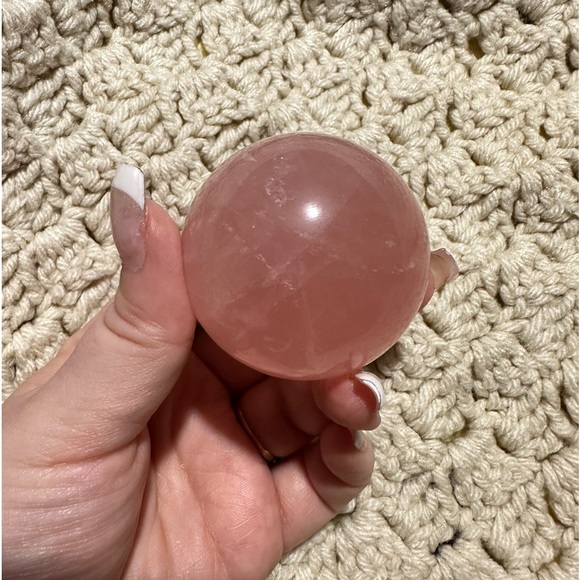 Star Rose Quartz - High Quality Rose Quartz Sphere with Asterism - Deep Coloring - Picture 7 of 8